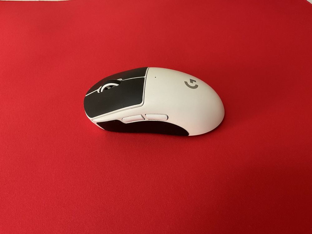 G pro x SUPERLIGHT белая