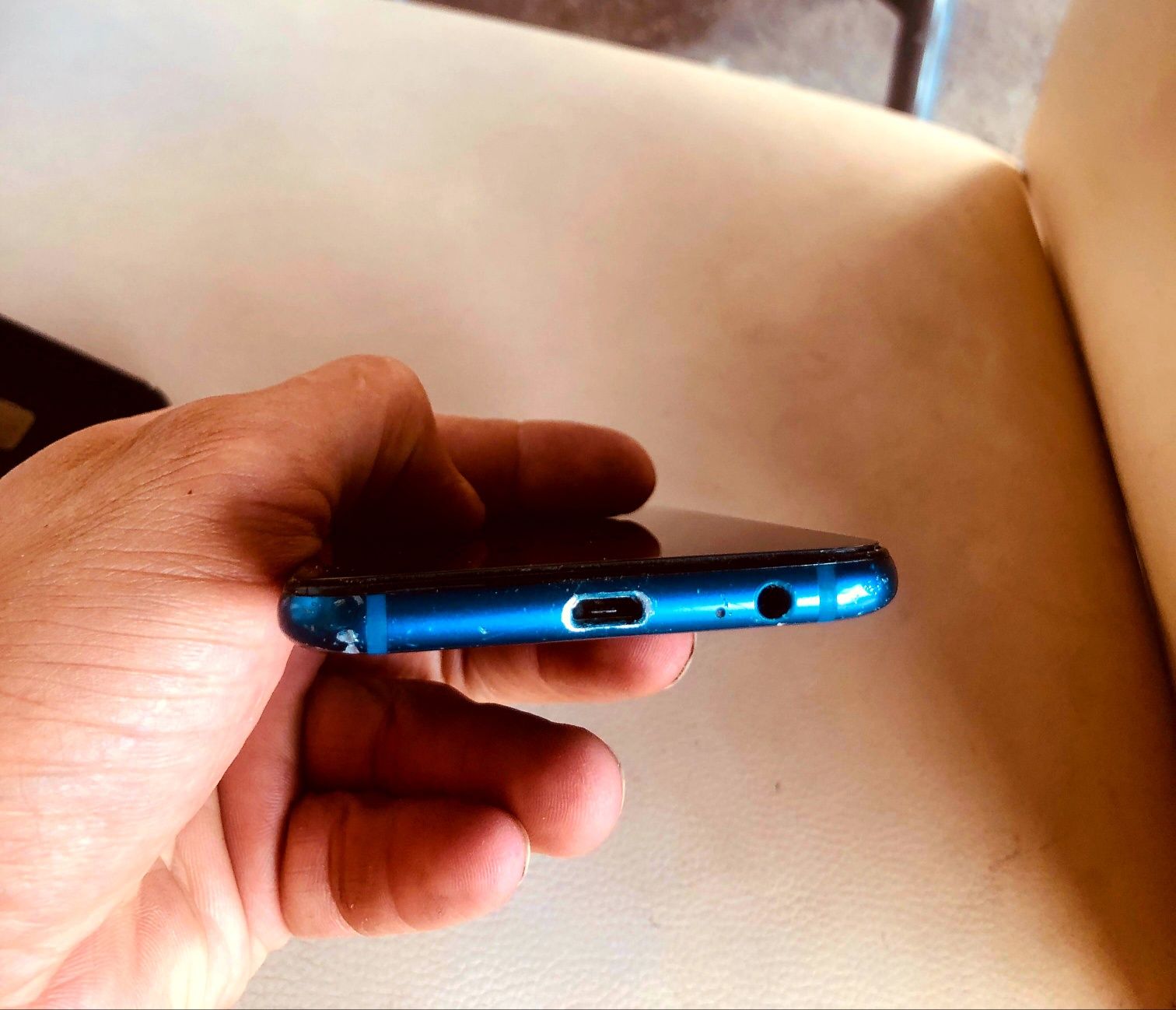 Samsung A6 продам срочно