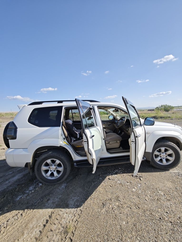 Продам Toyota Land Cruiser Prado 120