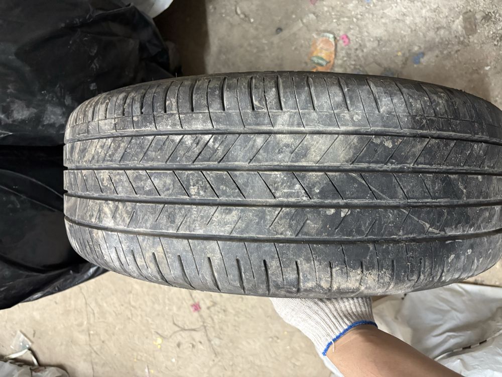 Goodyear 215/60 R16 99W лето 1 шт супер состояние