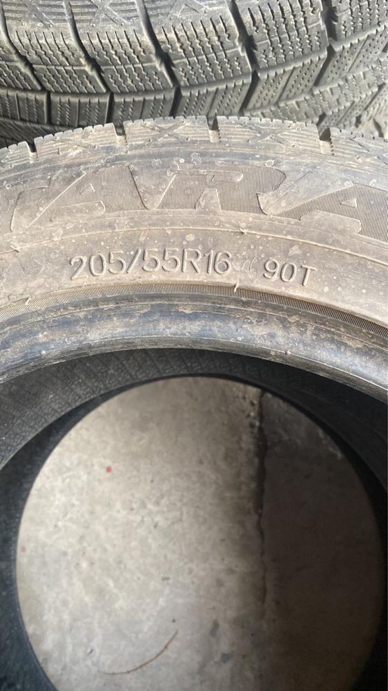 Зимние шины 205/55 R16 — бу, хорошее состояние