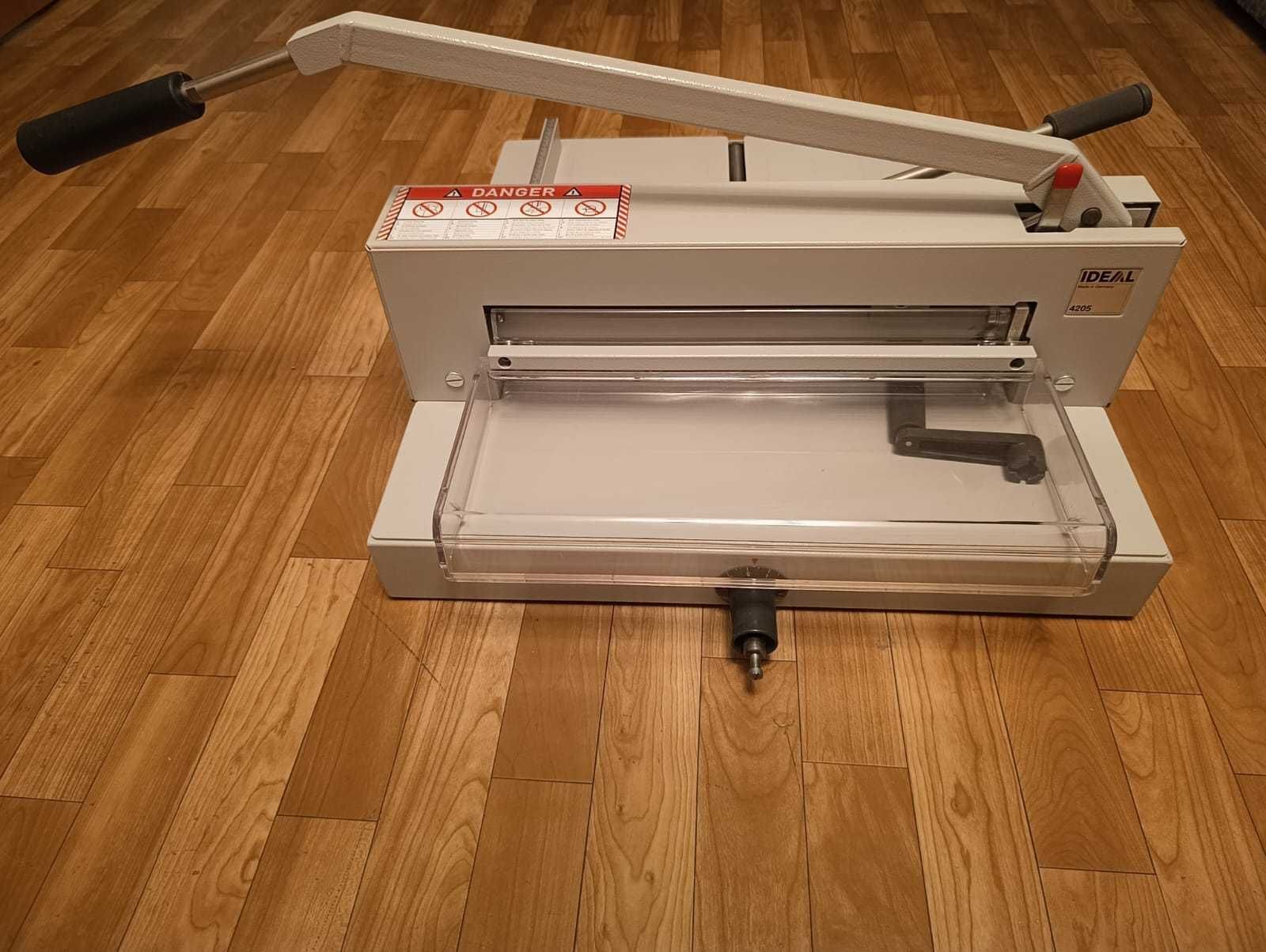 Продам Гильотину Ideal 4205