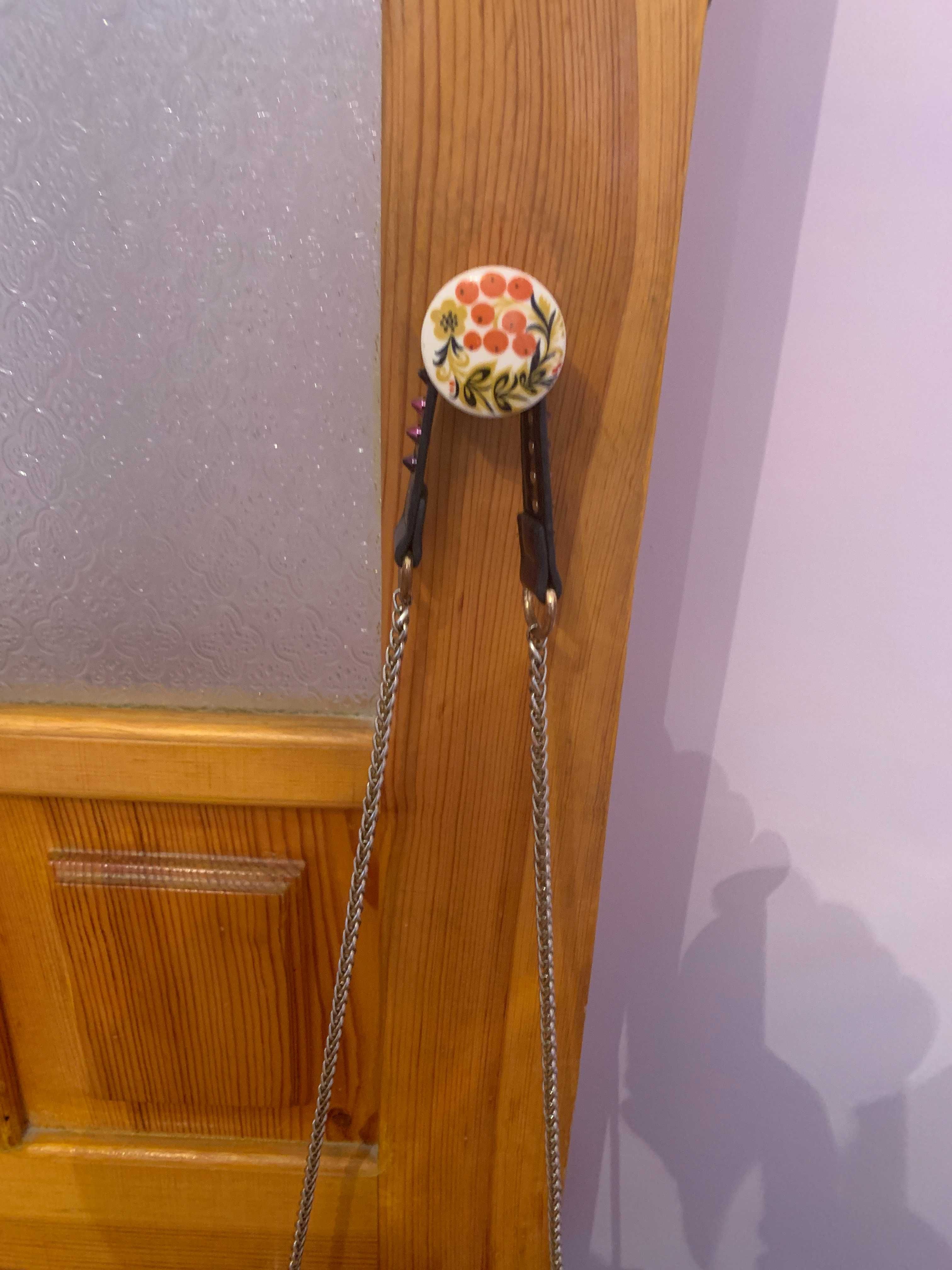 Продам сумочку дамскую из натур. кожи фиолет. цвета (сделано в Италии)