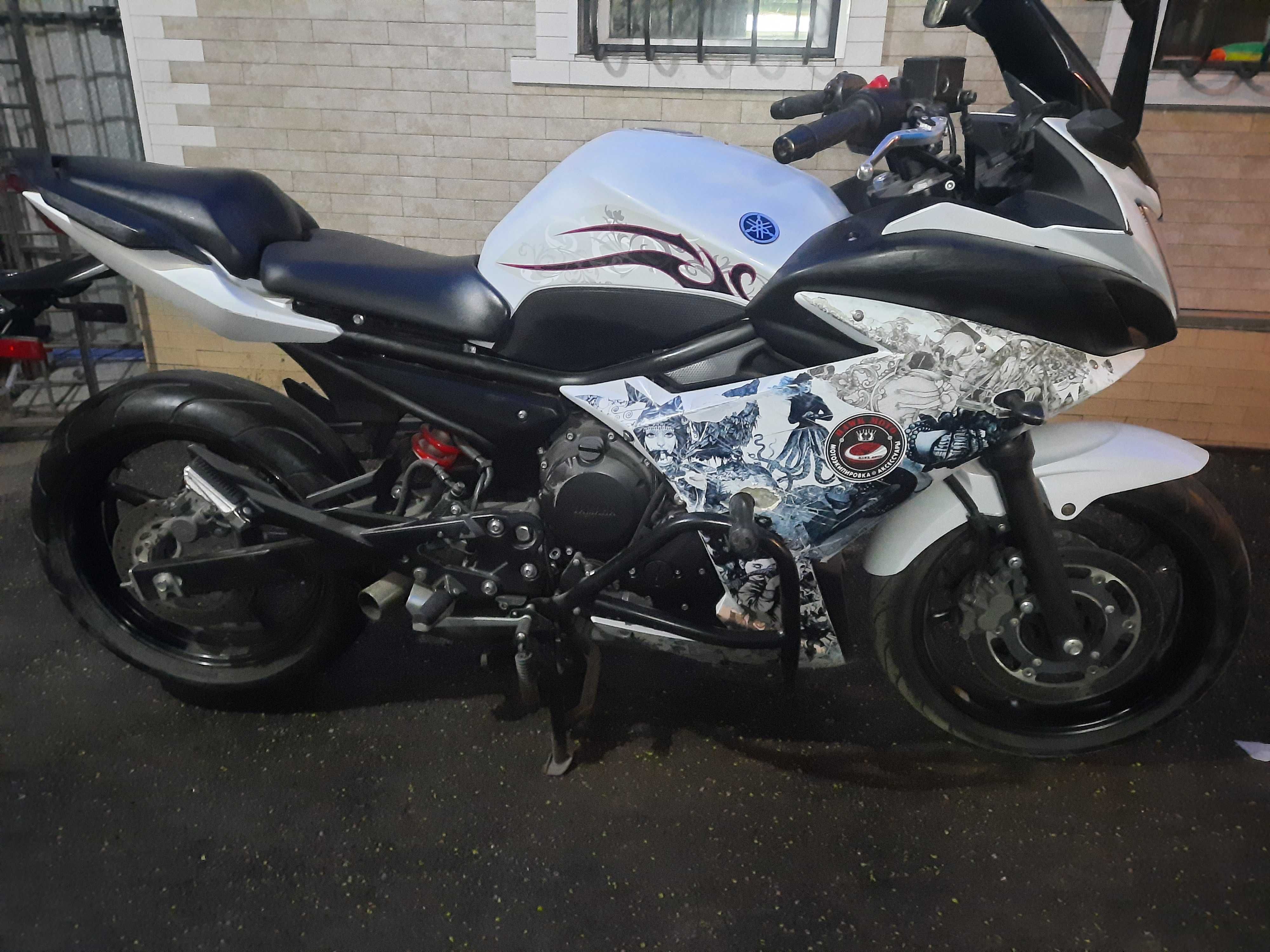 Мотоцикл Yamaha XJ6 Diversion