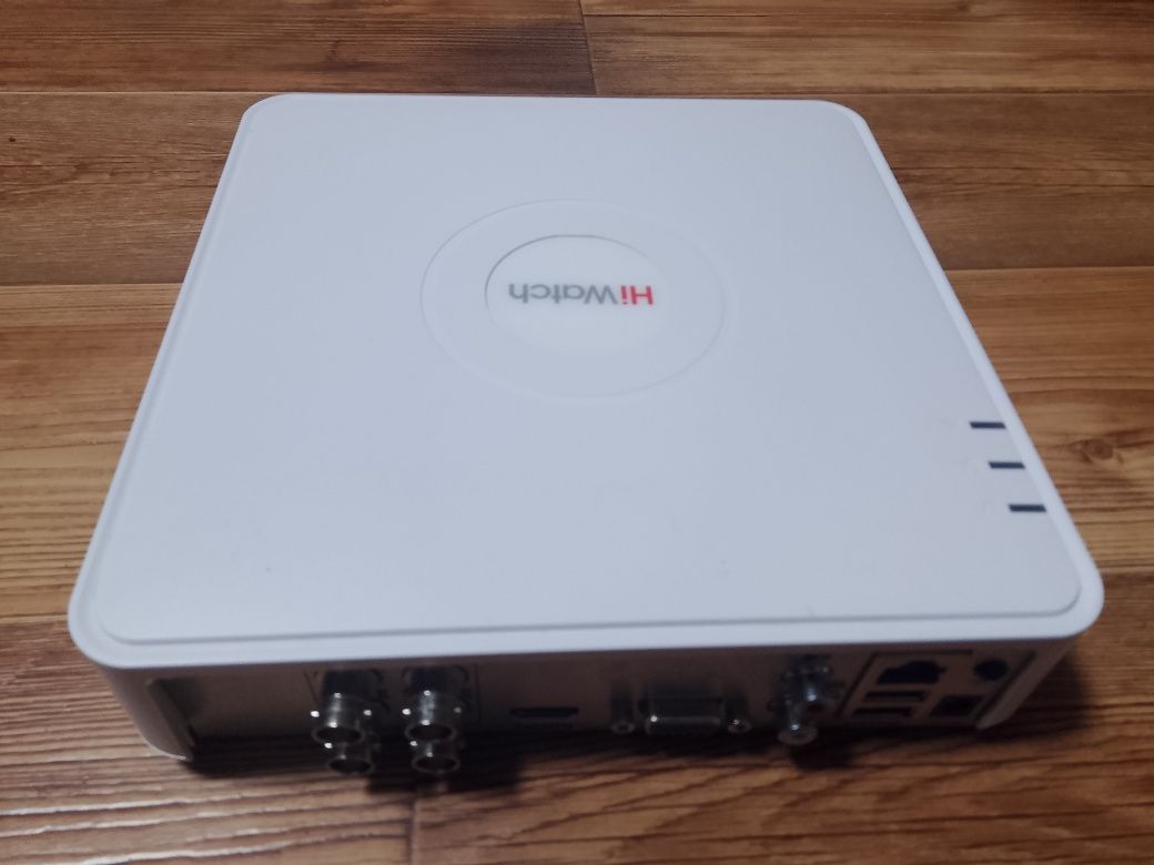 Видеорегистратор HiWatch DS-H104G (аналоговый DVR)