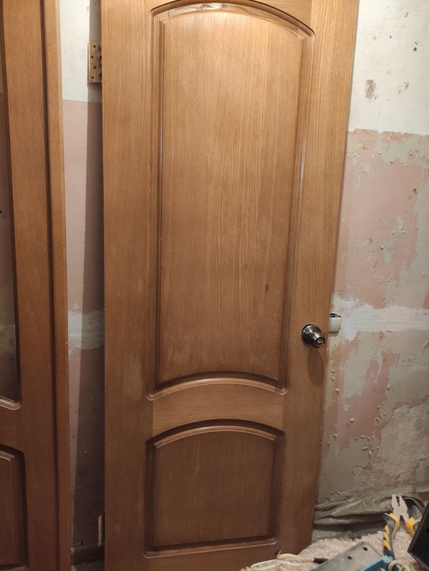 Продам двери б/у