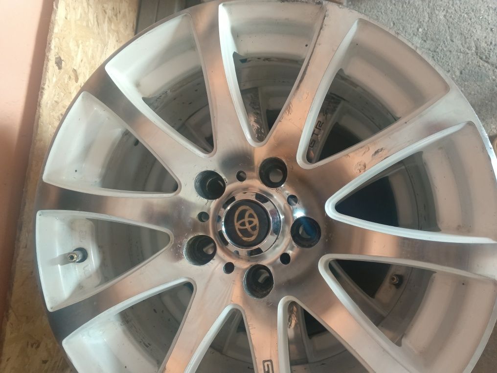 Продам диски R16 5/114,3