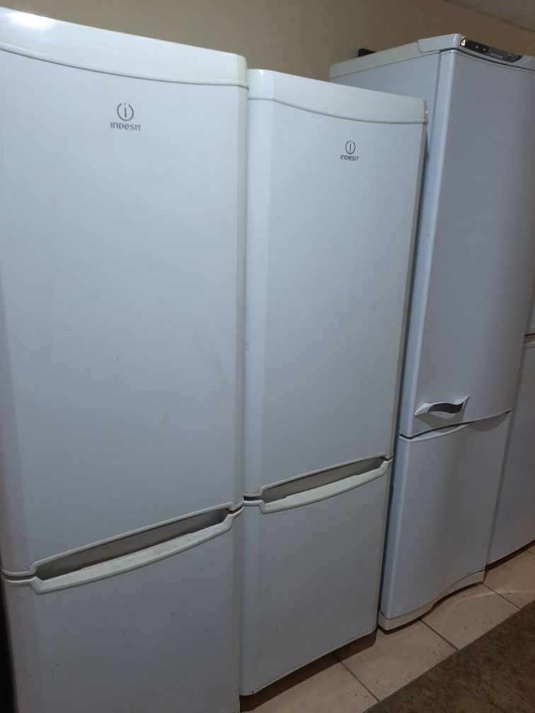 Холодильник Indesit . Гарантия. Доставка.