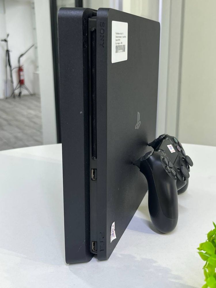 PlayStation 4 slim 1 tb