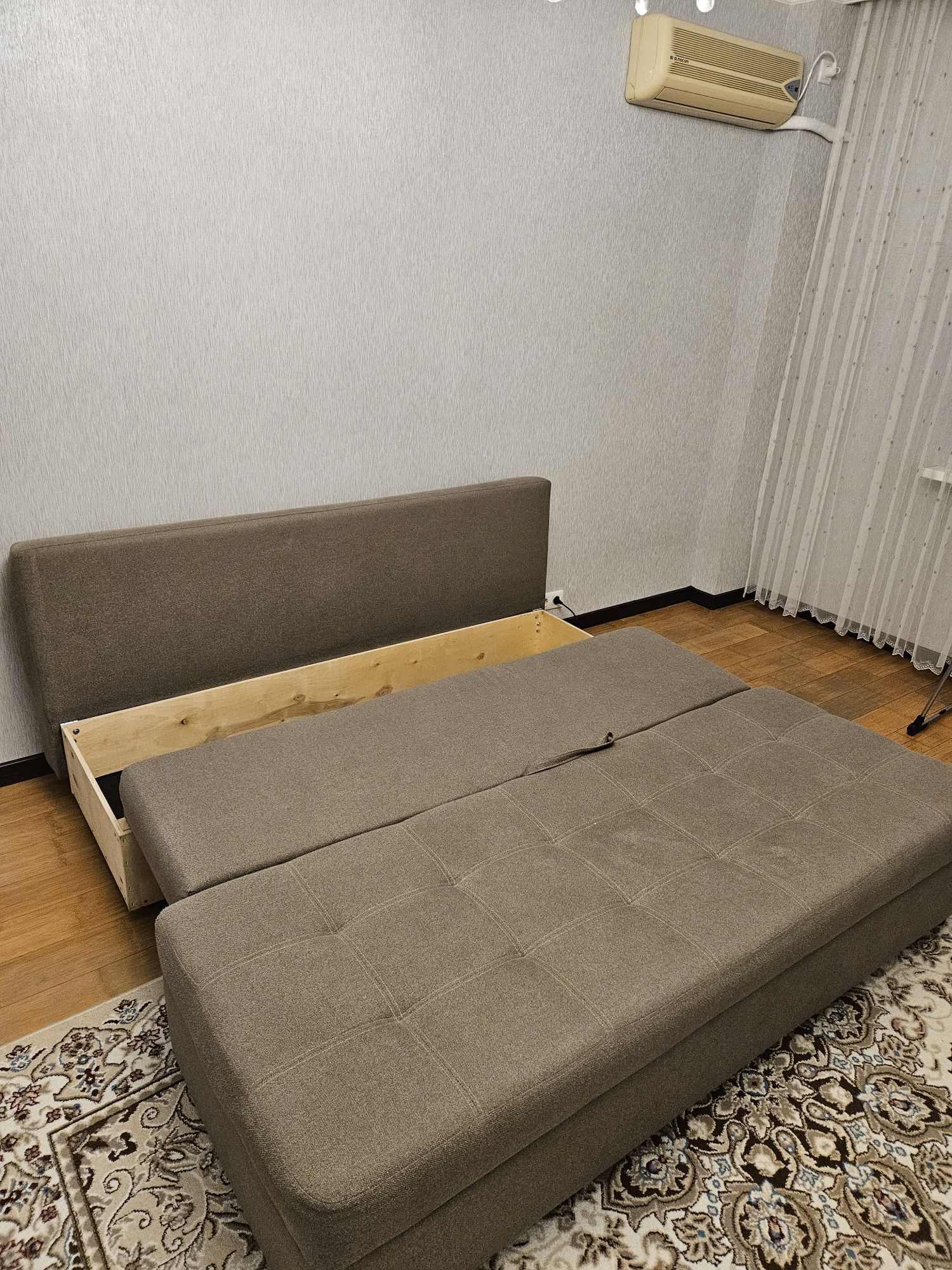 Диван раскладной для гостиной