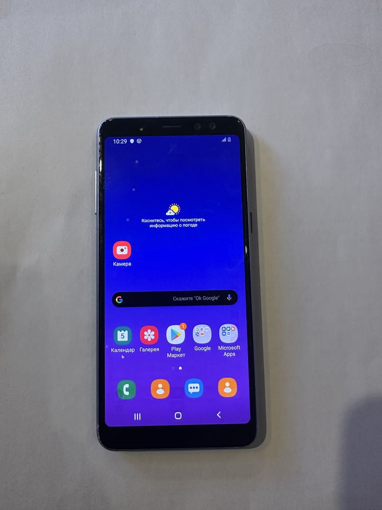 Продаю samsung galaxy A 8