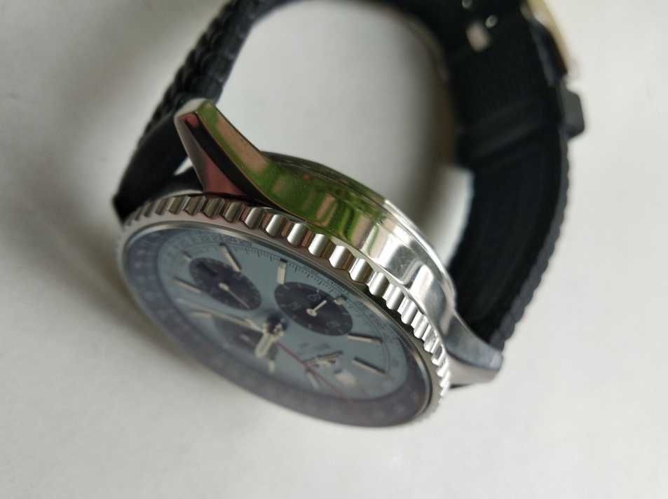 Breitling Navitimer