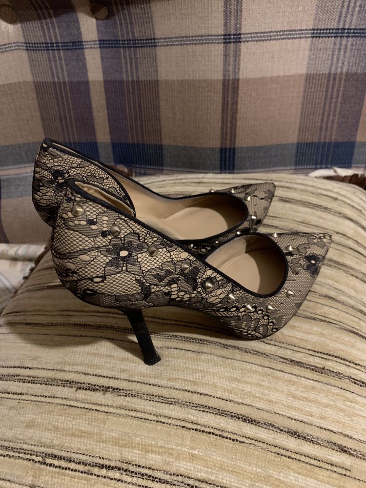 Продам вечерние туфли ZARA 39р.