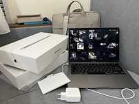 Продам MacBook 13 Air M1 2020
