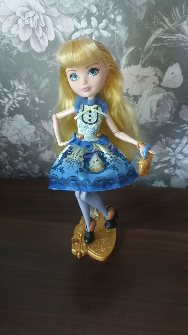 Продам куколку Ever After High
