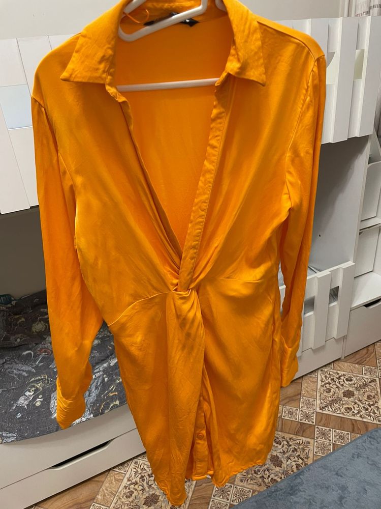 Атласное платье рубашка Zara