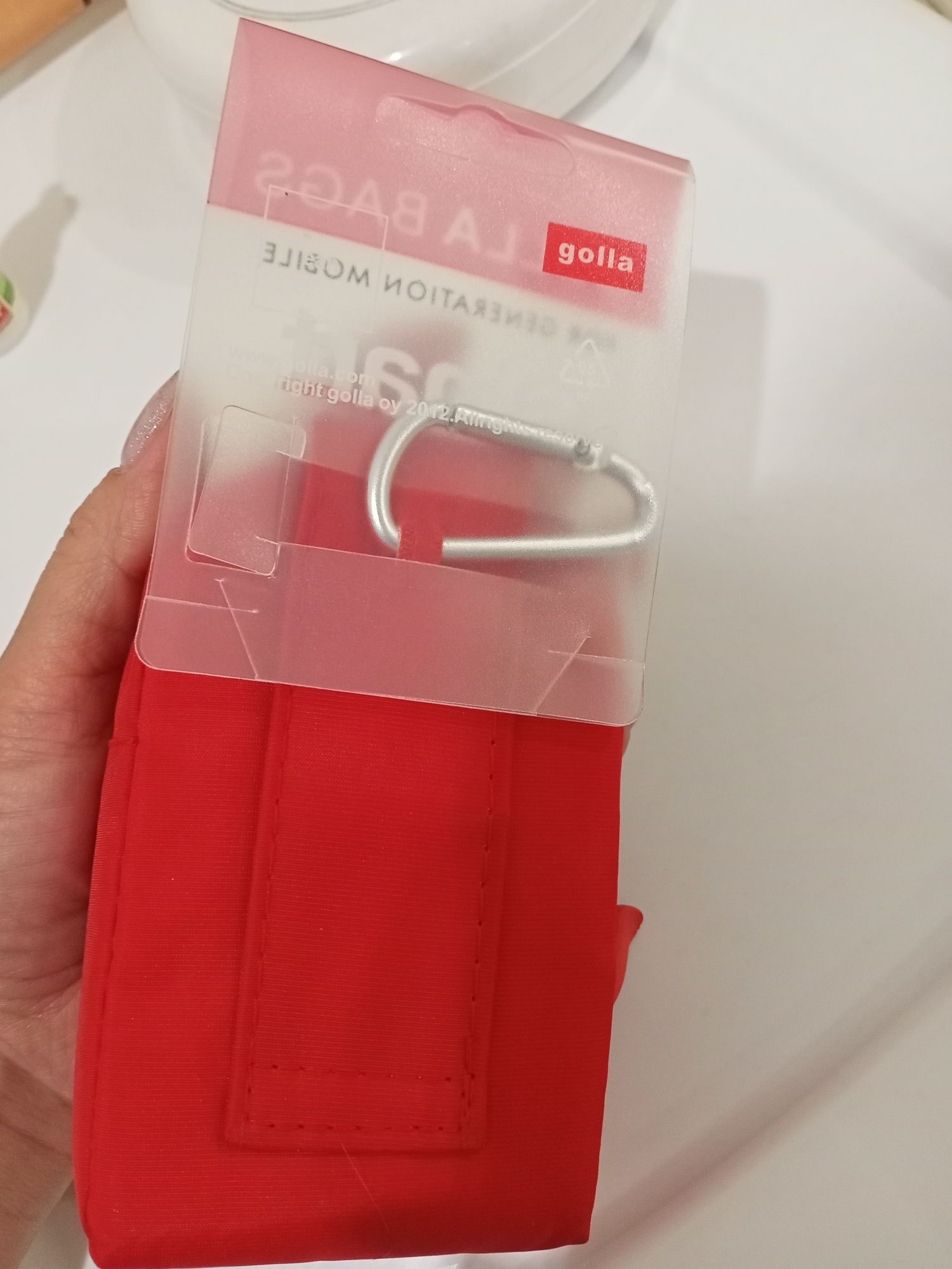 Продам новый чехол, размер 8*12 см. Цена 1200 тг.