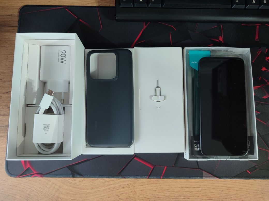 Продам xiaomi 14