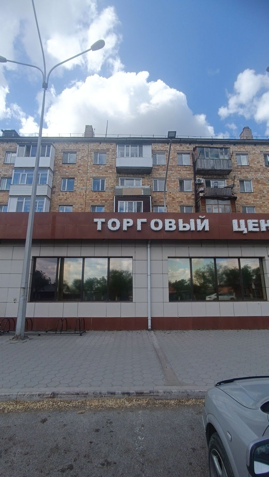 Продам квартиру по проспекту А. Кунанбаев магазин Макс