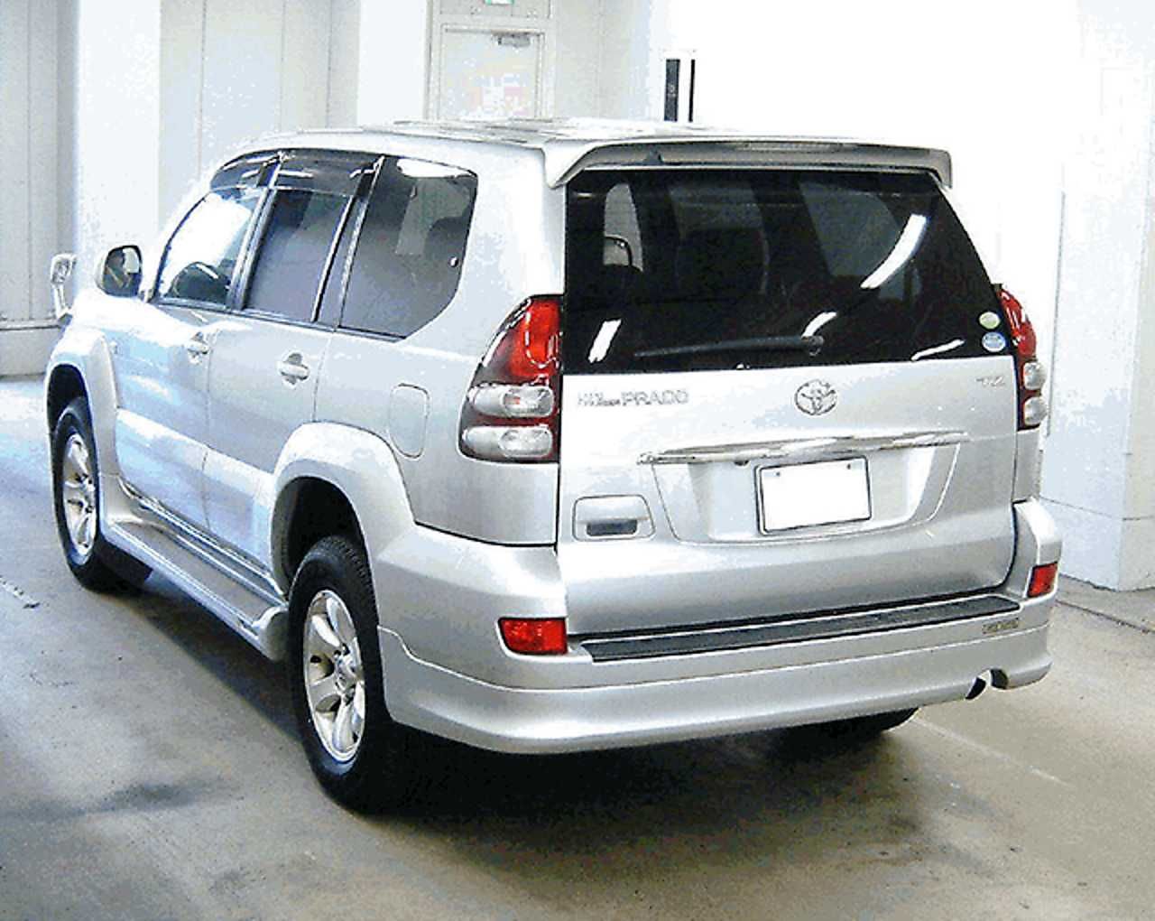 Накладка зад.двери Тойота Прадо 120 /Toyota LCR Prado120 '03-'09