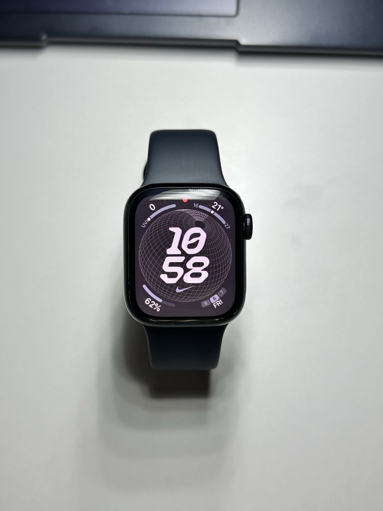 Apple Watch Series 9 (41mm, GPS)