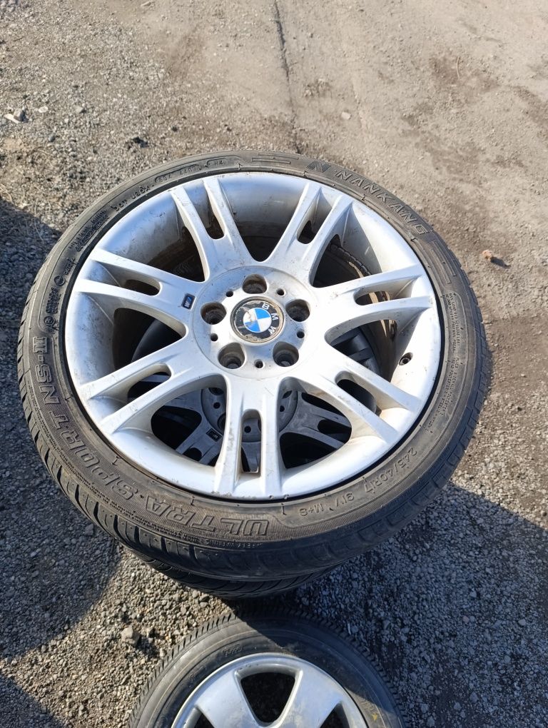 Диски л.п R17 с резиной на BMW