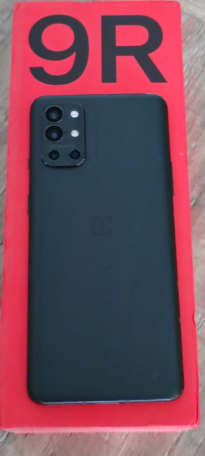 Смартфон OnePlus 9r 5G 8/256 GB