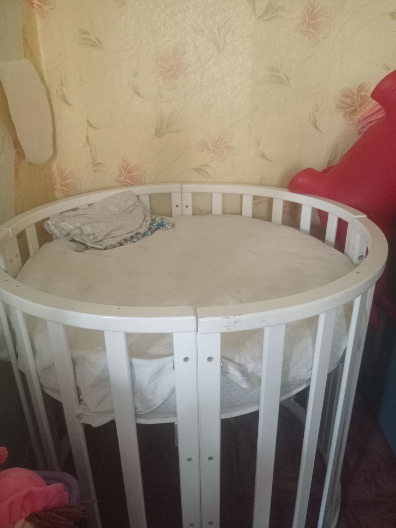 Продам кроватки детские