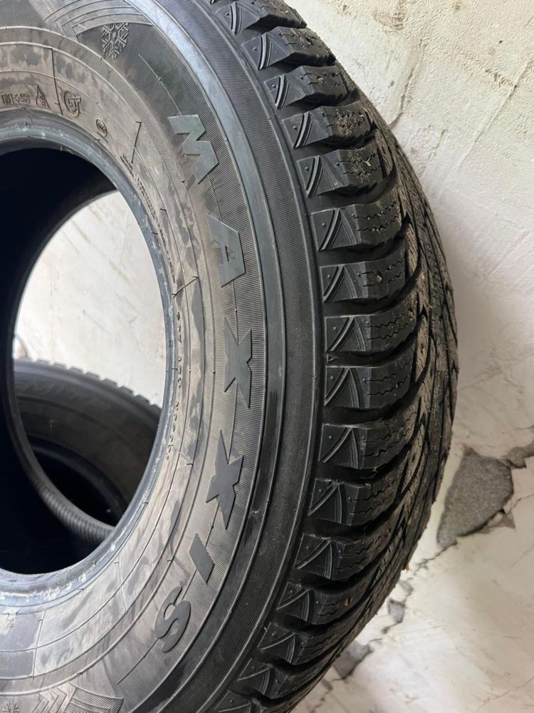 Шины 265/70R 16.