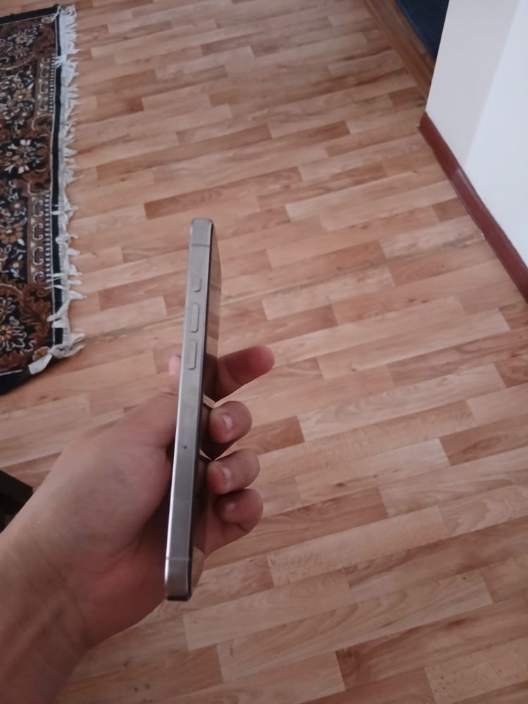 Iphone 15pro 128 87%
