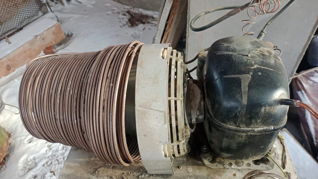 Мотор в заборе от холодильника!
