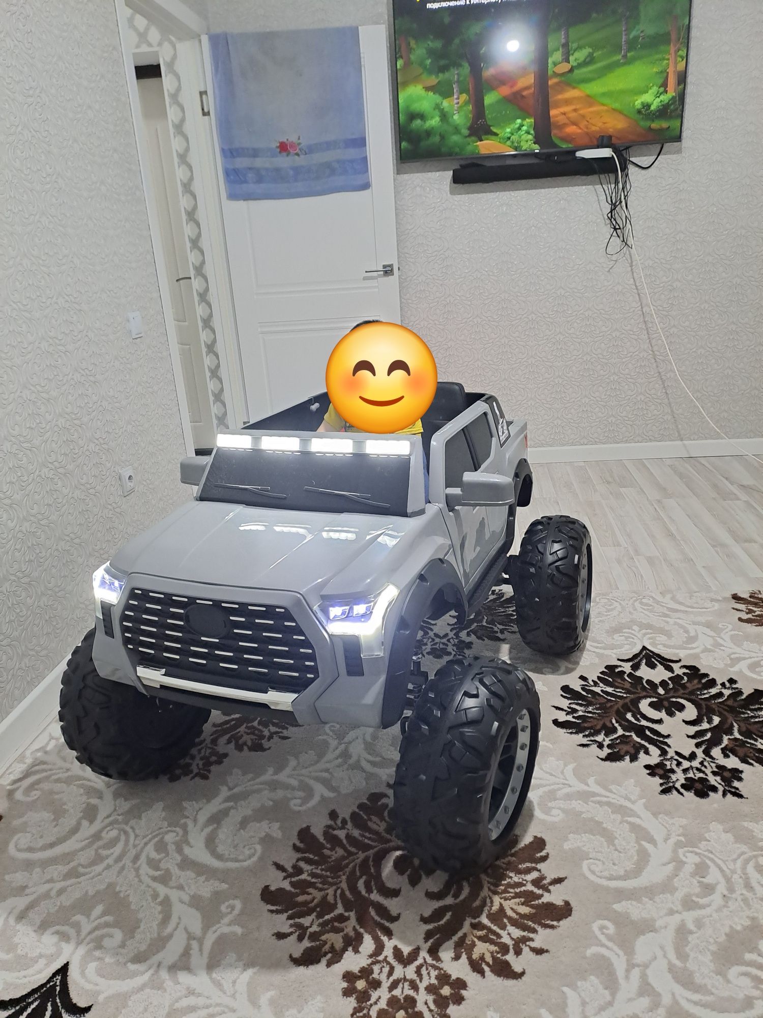 Продам детскую машинку