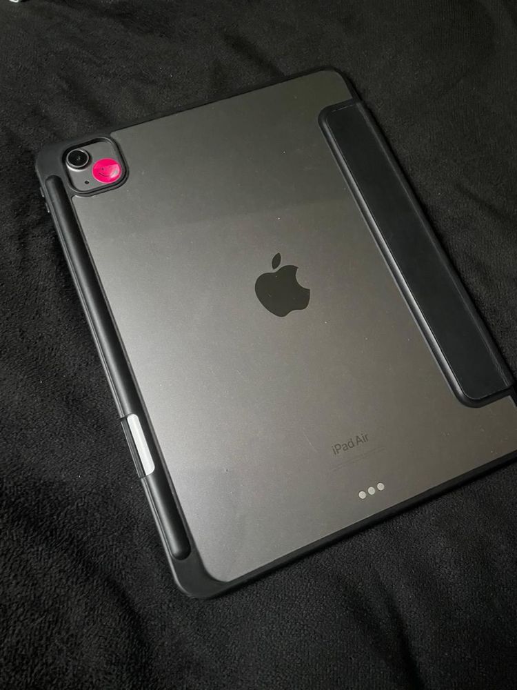 Ipad Air 5 2022 года 65гб +apple pencil