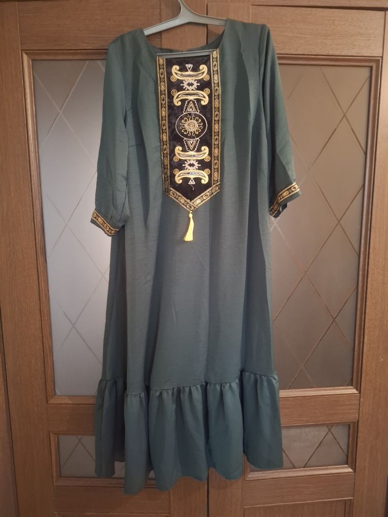 Продам  женский  платье