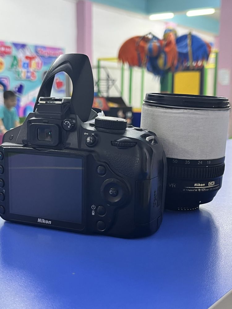 Nikon 3200 с хорошим состоянием, с двумя объективом