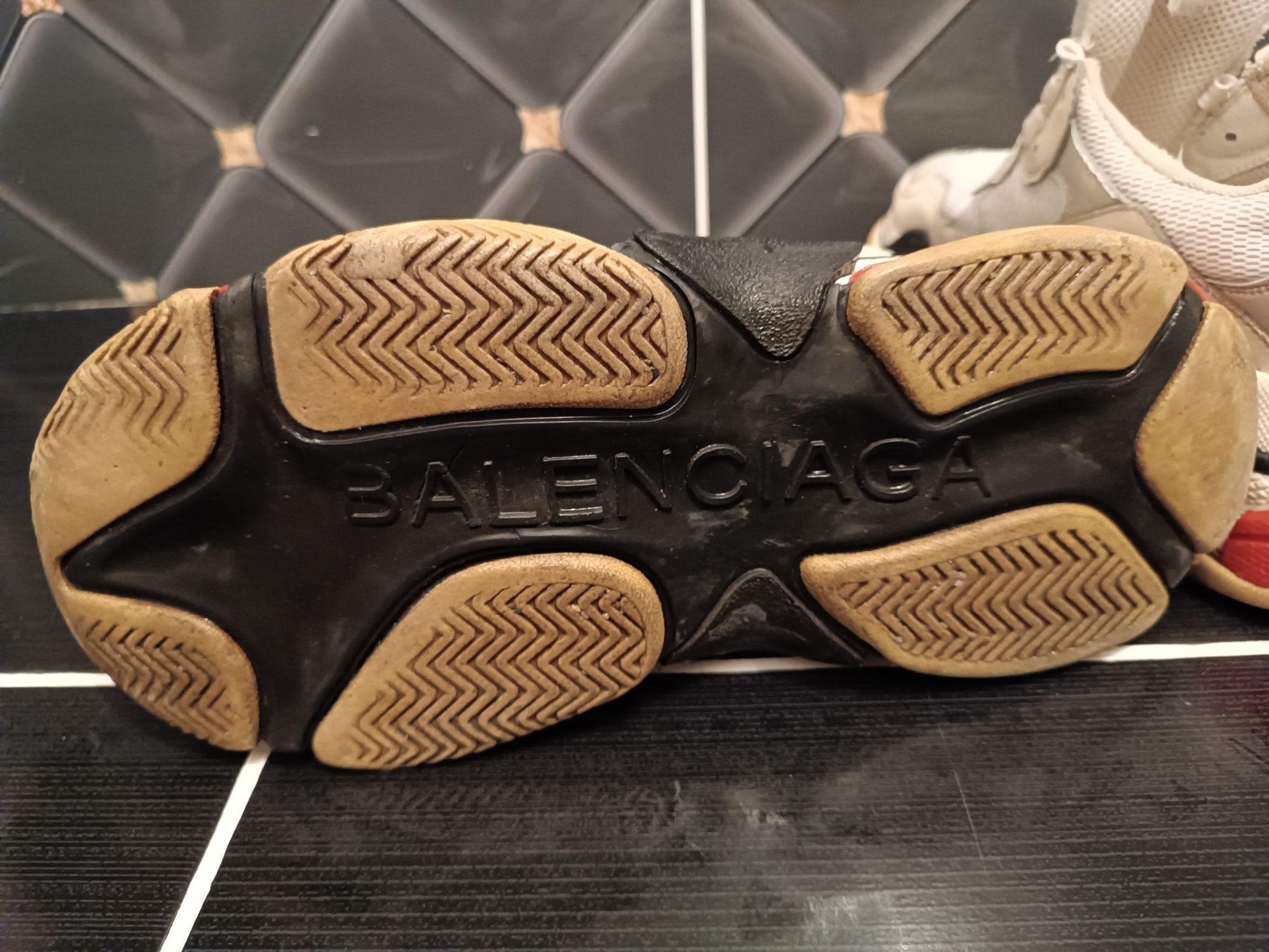Кроссовки Balenciaga triple s