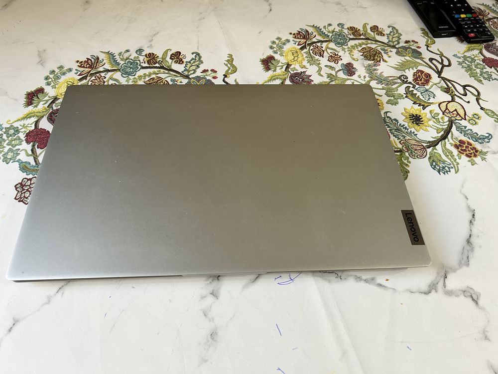 Lenovo ideapad 5 15ARE05