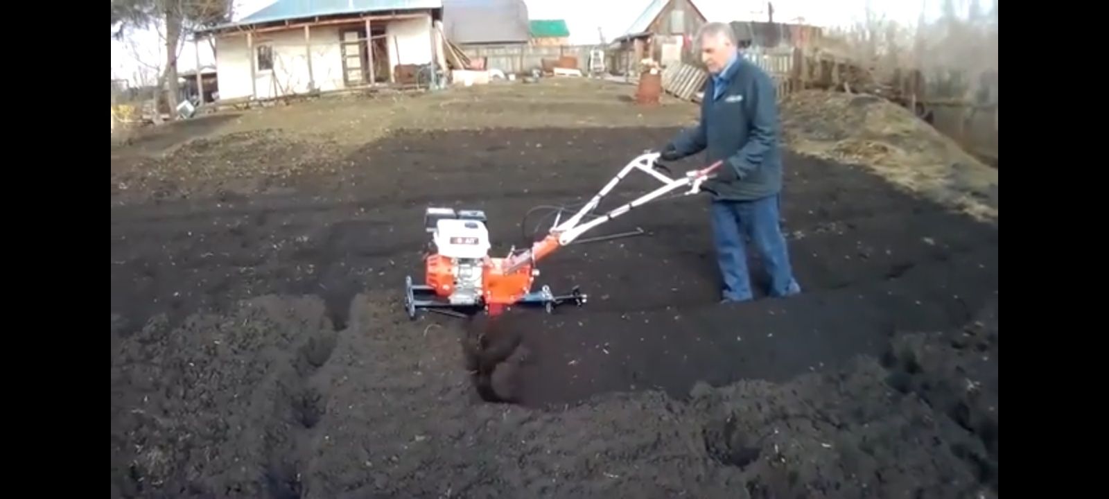 Вспашка мотоблоком