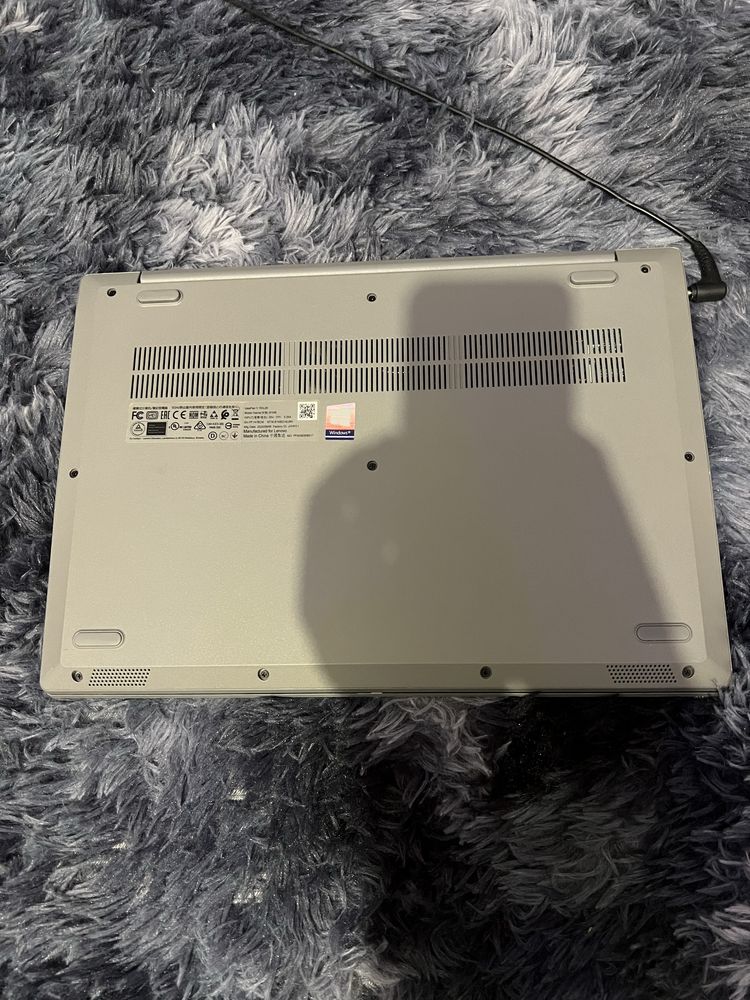 Продается lenovo ideapad 3 15iil05