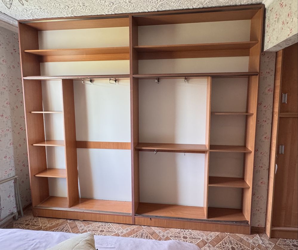 Продам шкаф-купе недорого