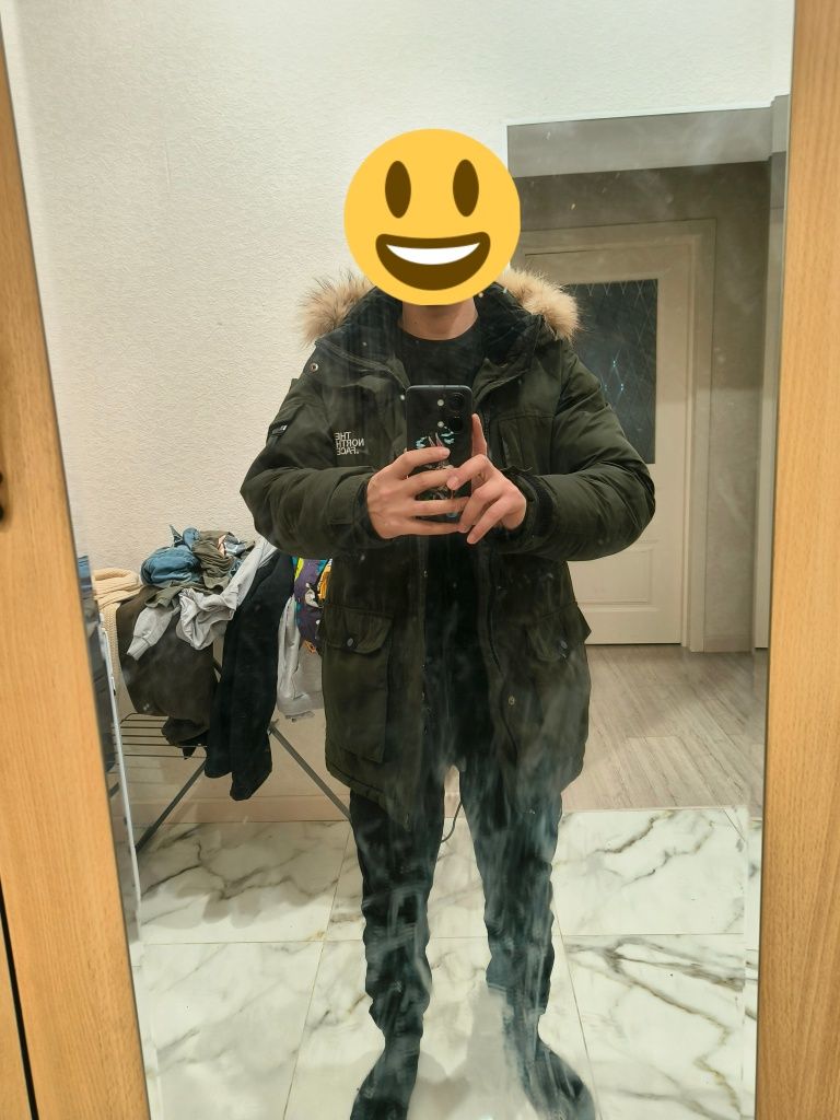 Продам тёплую зимную куртку tnf 50 размер