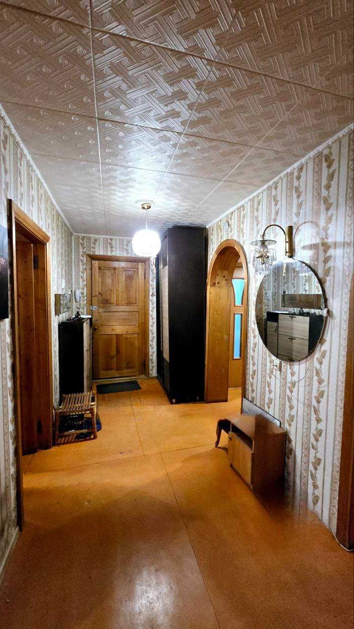 Продам 3х кварт.с двумя лоджиями на 68 квартале 1 линия 86 кв.м.