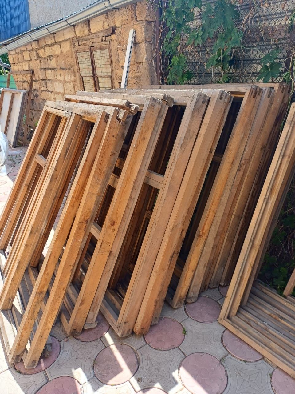 Продам рама для окон итп