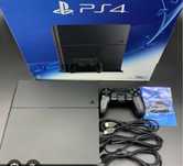 Play Station 4 с двумя джойстиками