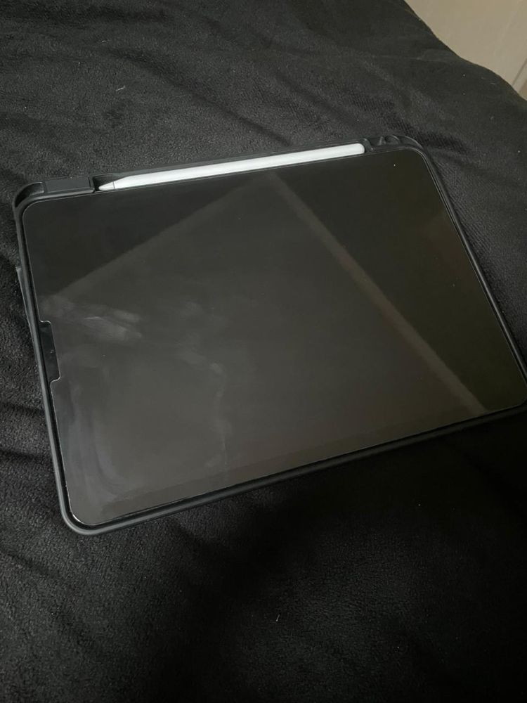 Ipad Air 5 2022 года 65гб +apple pencil