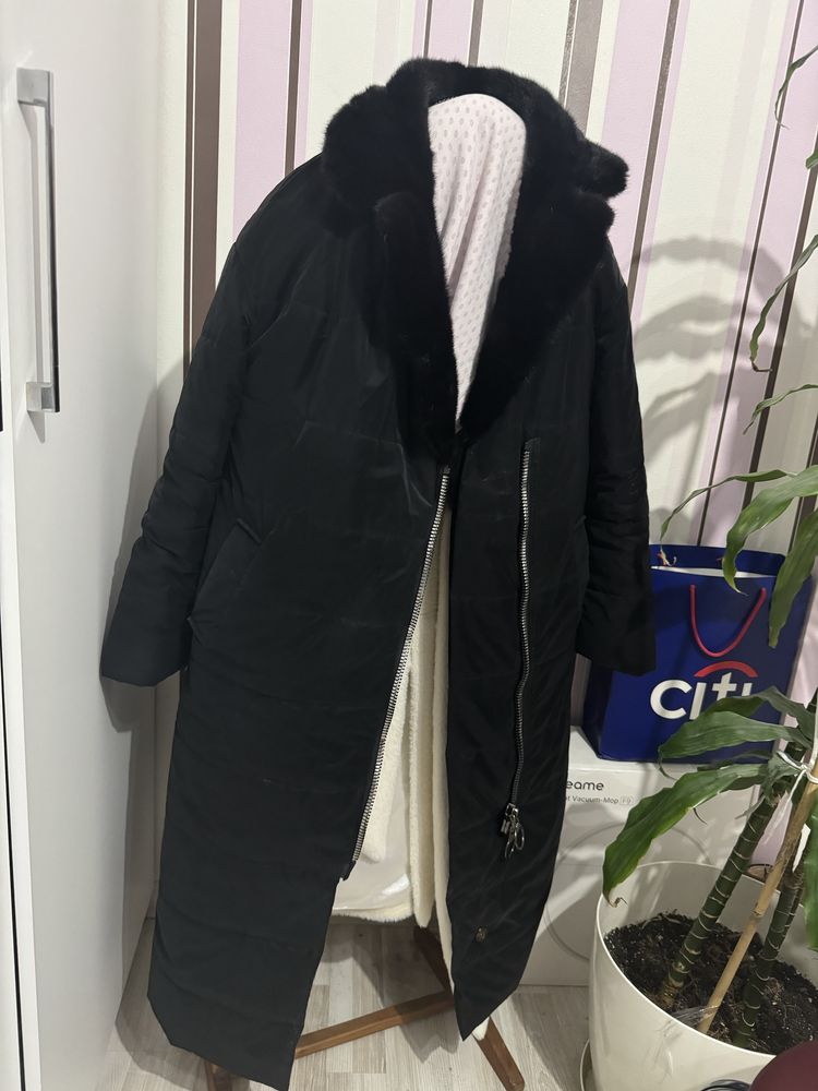 Продам пуховик Rafaello с норковым воротником