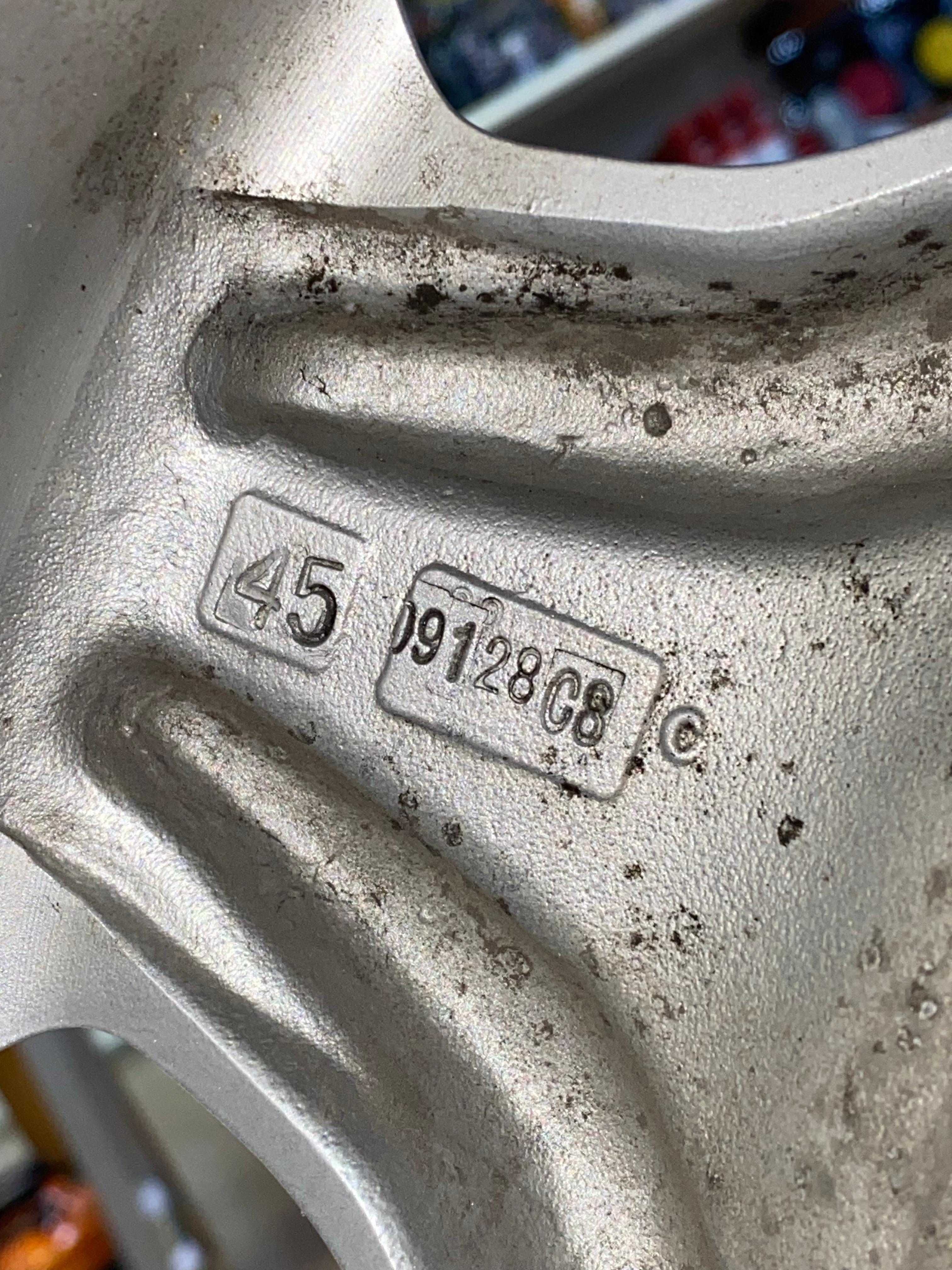 2 колеса в сборе Michelin 255/65/16, 6*139.7, ЦО 77