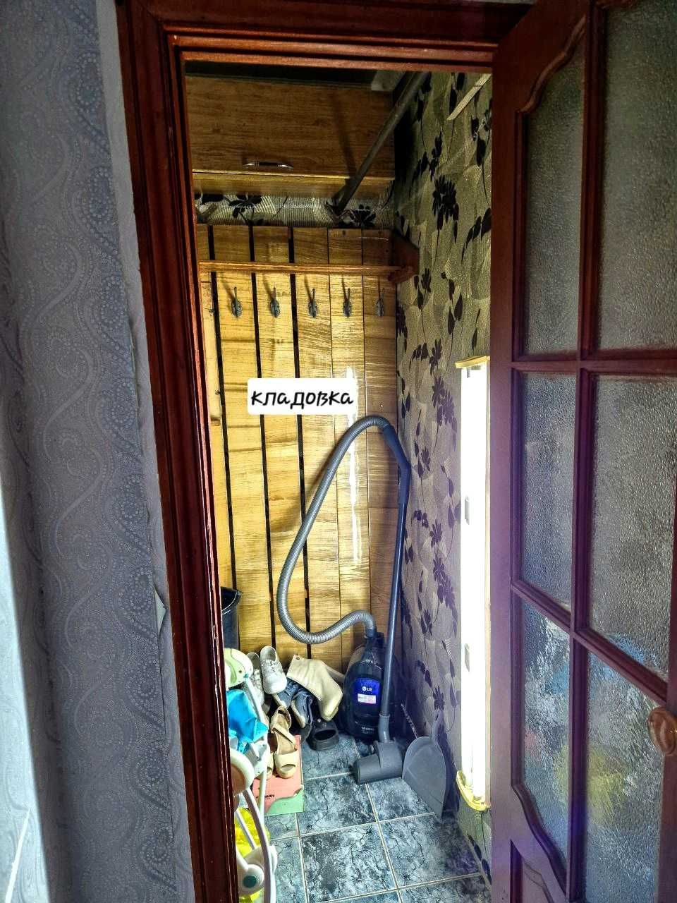 Продам 1 комнатную квартиру по Есет Батыра, 2 этаж