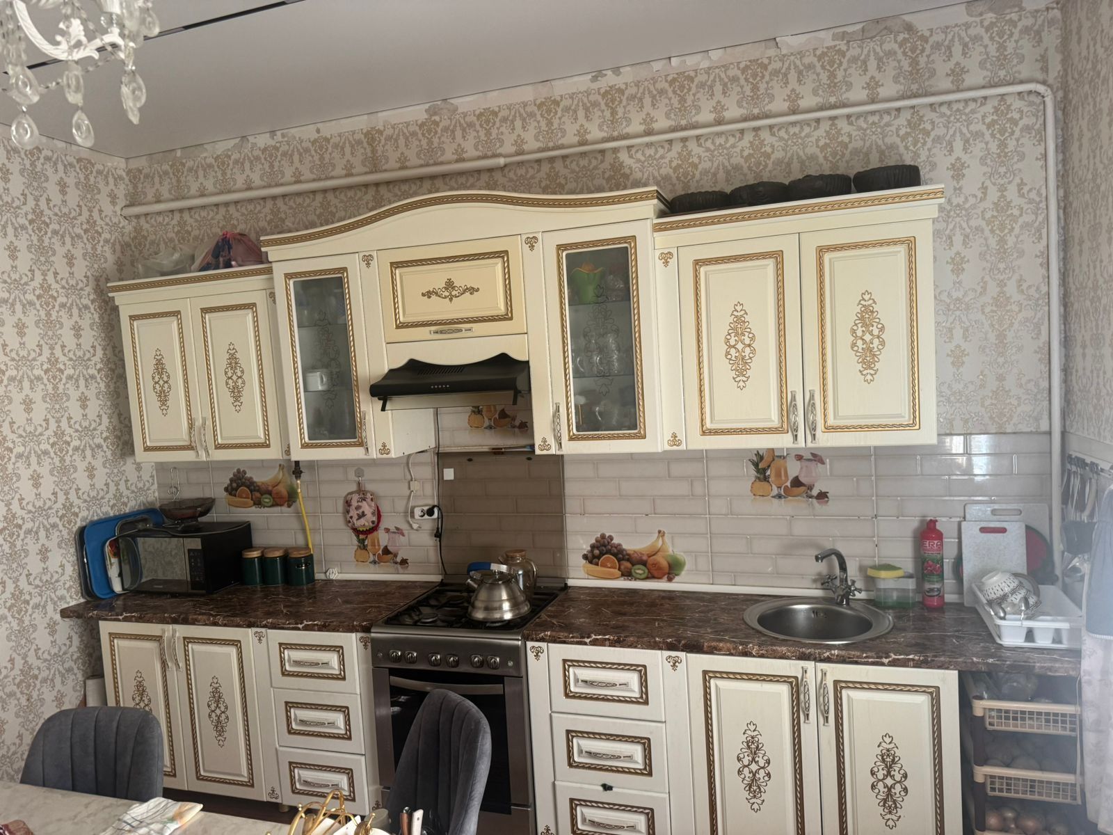 Кухонный гарнитур сатылады