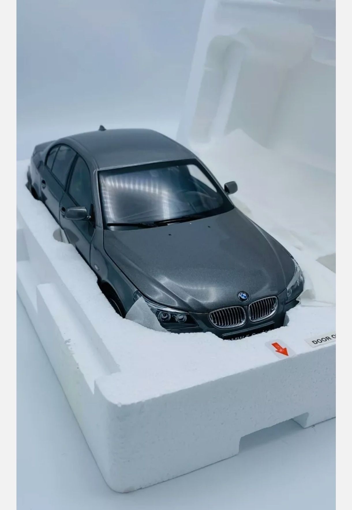 Модель bmw, масштаб 1|18